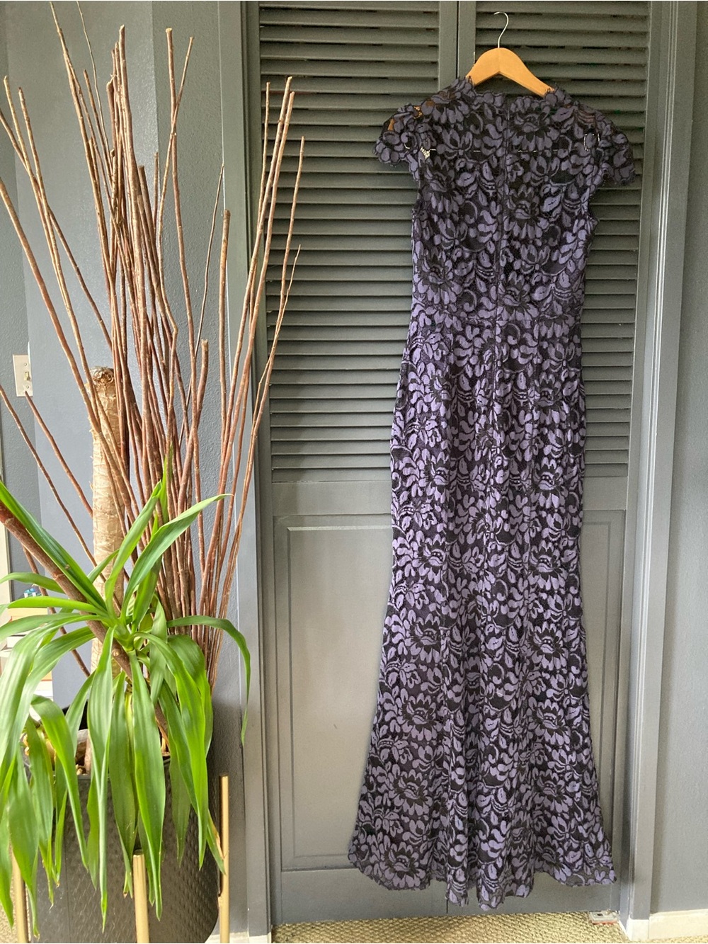 Eliza J illusion Cap Sleeve Gown - Picture 12 of 16